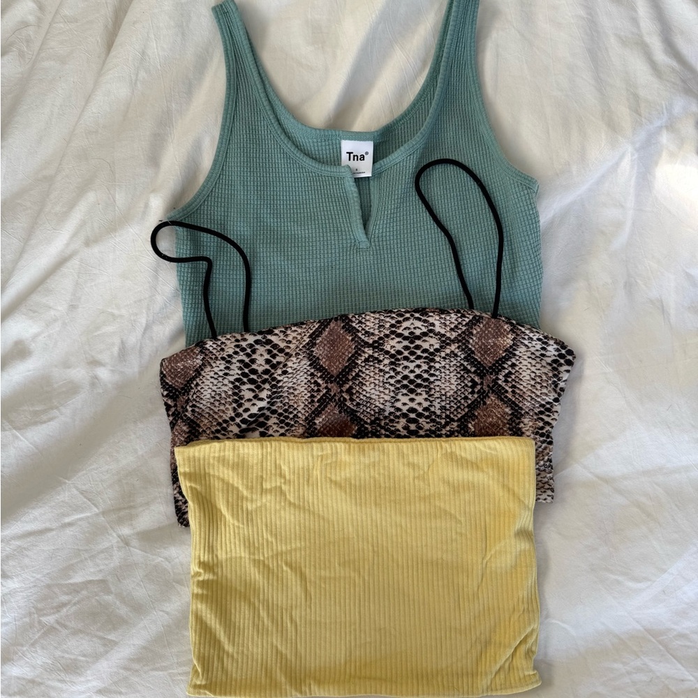 Lot of 3 crop tops